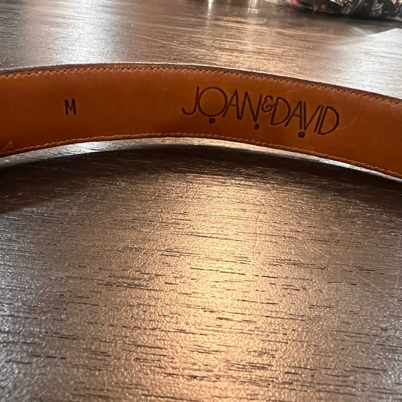 Brown leather belt - Picture 2 of 2